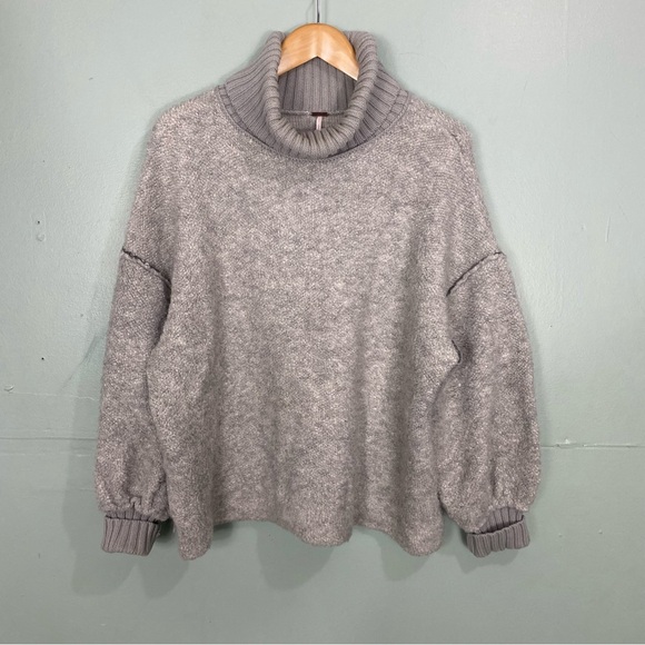 Free People Milo Turtleneck Sweater Gray XS Oversized Knit - Picture 2 of 11